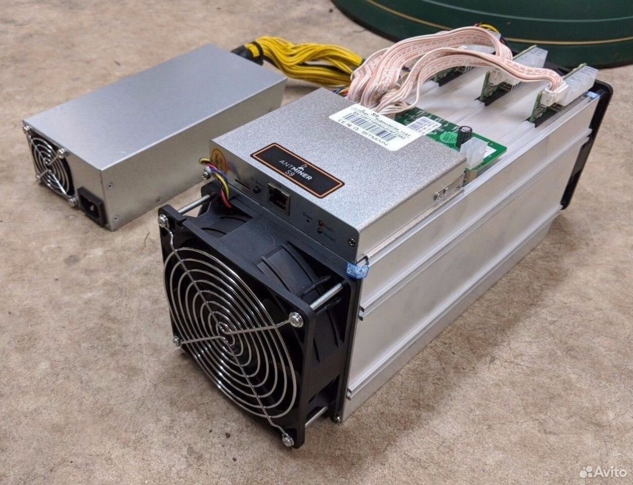 3 s mining. Асик с9. Майнер s9. S9i Antminer. Antminer s9.