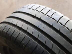 Авито рубцовск шины. Шины r8 на минитрактор. Грузовая резина из японии. Колеса на минитрактор 8. Пирелли 225/65/17 скорпион ice snow.