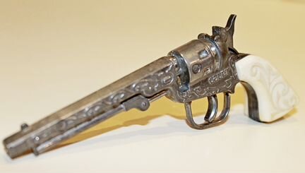 Модель пистолета Cadet (СССР винтаж)