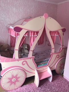 Кровать карета для принцессы