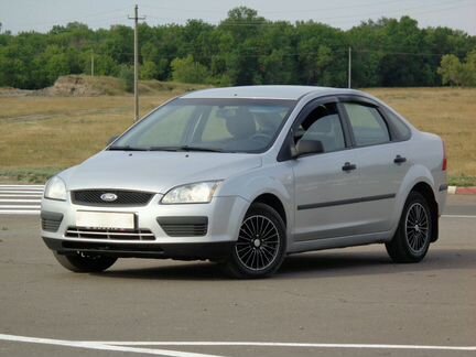 Ford Focus 1.4 МТ, 2006, седан