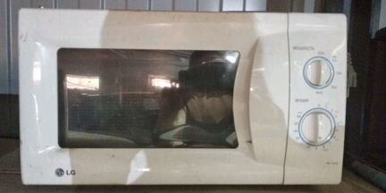 Микроволновая печь LG, SAMSUNG
