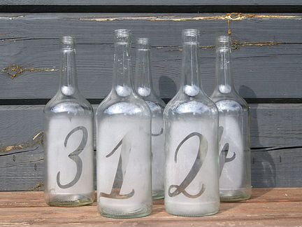 Бутылки номерки для свадебных столов