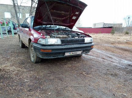 Toyota Corolla 1.6 AT, 1990, 251 396 км