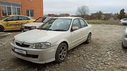 Mazda Familia 1.5 AT, 1998, битый, 300 000 км