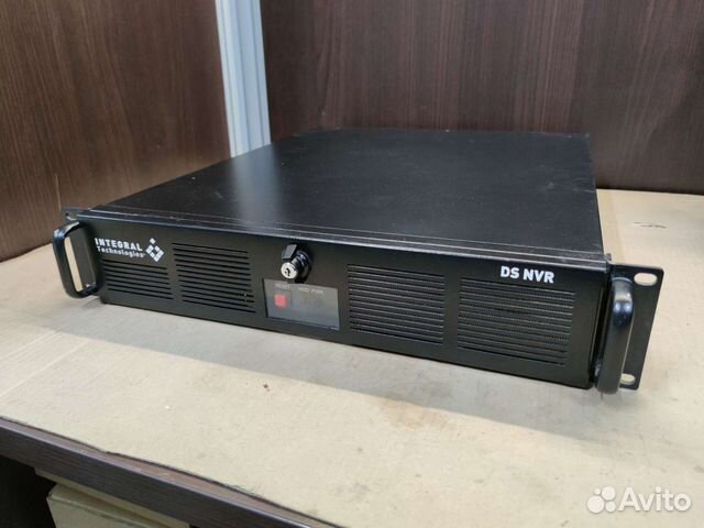 Видеорегистратор 16-канальный Pelco DS-NVR-16-1500