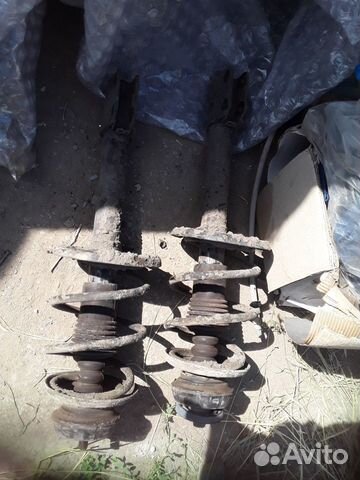 Renault logan sandero степвей амортизаторы передни