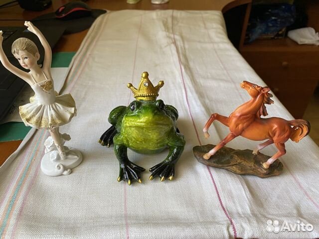 Фигурки и статуэтки