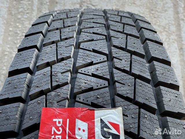 Bridgestone Blizzak DM-V1 255/55 R18