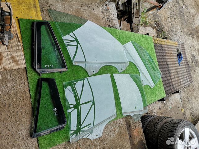 Стекло двери глухое на BMW X3 F25 10-17