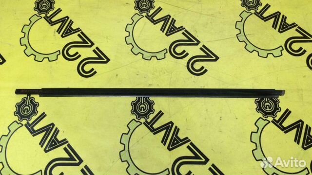 Молдинг стекла (на дверь) передний левый Toyota