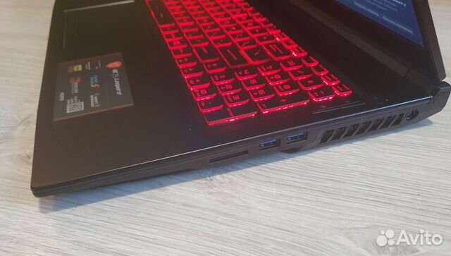 Ноутбук MSI GL75 17.3