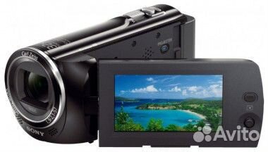 Мини видеокамера Sony HDR-PJ220E