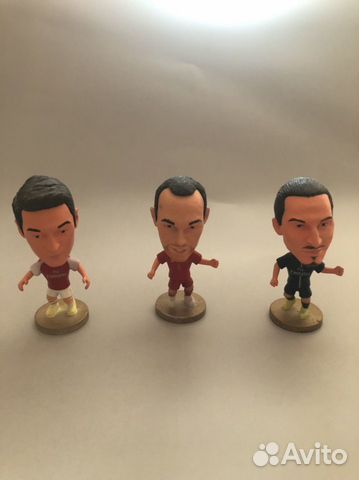 Фигурки футболистов