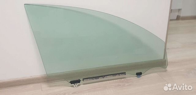 Стекло двери передней правой Lexus GS III