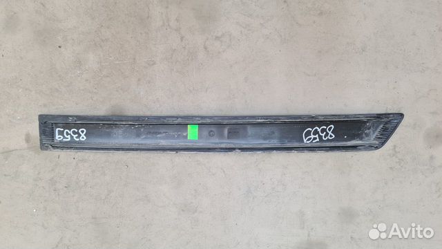 Молдинг двери задней правой Skoda Yeti