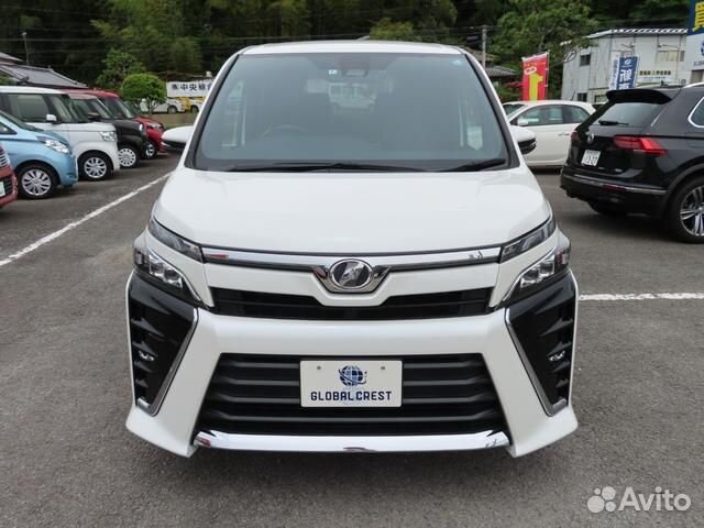 Toyota Voxy 2.0 CVT, 2019, 5 500 км