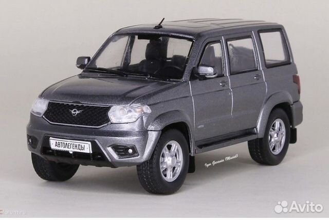 УАЗ патриот 1:43. Деа