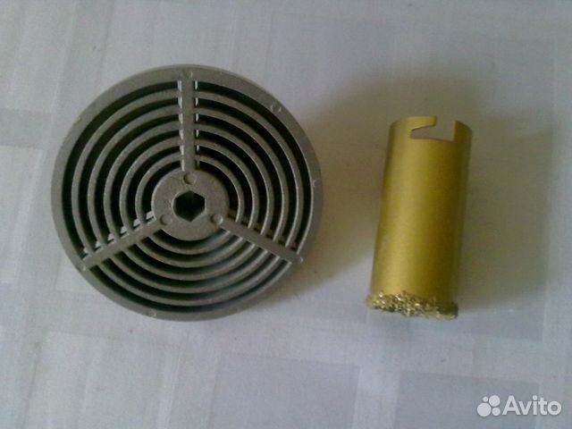 Для сверления отверстий в керамической плитке