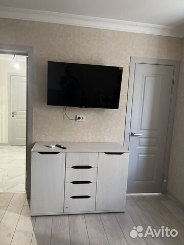 

1-к. квартира, 52 м², 4/10 эт.