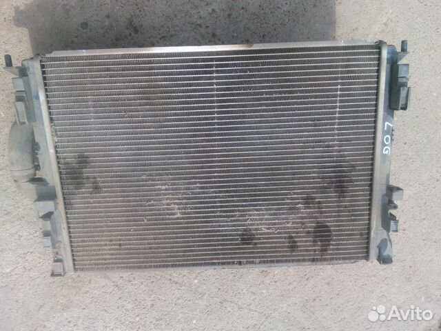 Радиатор рено логан 1. 8200735039 радиатор охлаждения. 4 без кондиционера. Радиатор рено логан 1. Радиатор рено дастер 1.