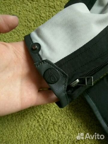 Мотокуртка Revit