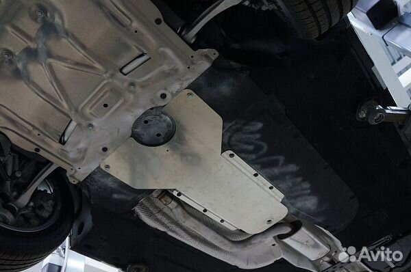 Продаю защиту кпп на BMW 520-530 F10 (5-я серия) Продаю защиту кпп на BMW 520-530 F10 (5-я серия)