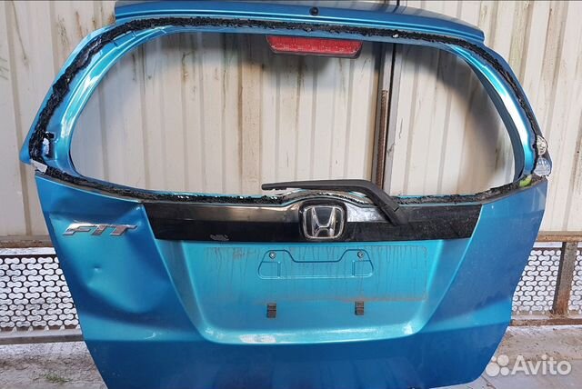 Дверь задняя (багажника) на Honda fit/jazz 2009 Дверь задняя (багажника) на Honda fit/jazz 2009