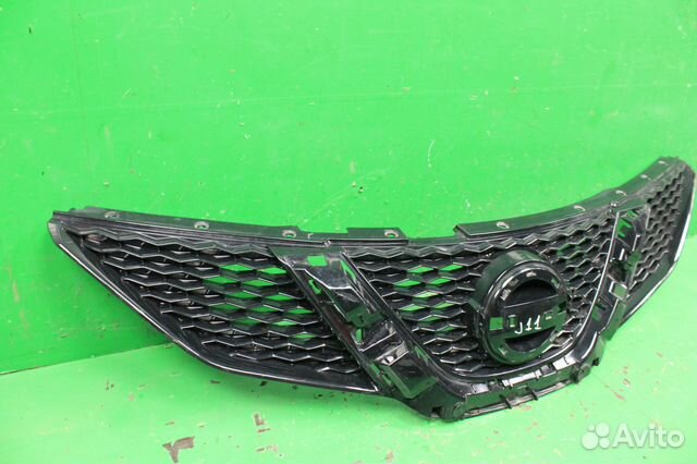 Решетка радиатора Nissan Qashqai J11 13 г Решетка радиатора Nissan Qashqai J11 13 г