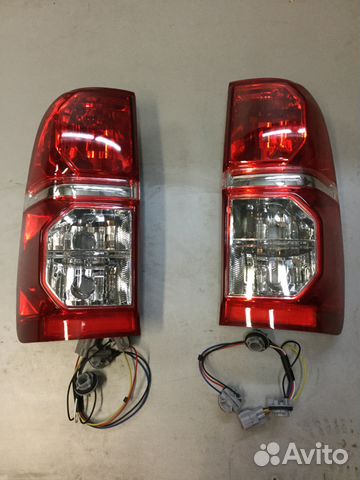 Фонарь задний Тойота Хайлюкс 2011 - 2015 год