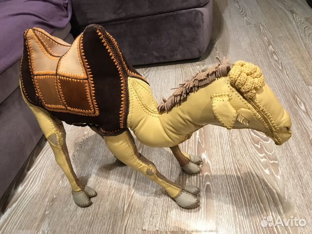 Верблюд из кожи. Без бирки.Даренный