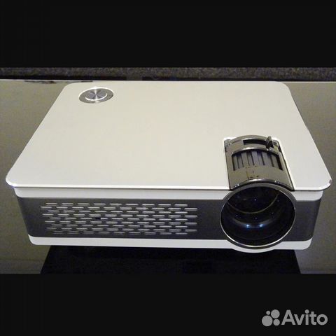 Проектор 1920*1080