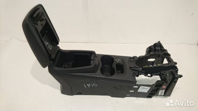 Подлокотник Ford Focus 3 2013 Подлокотник Ford Focus 3 2013