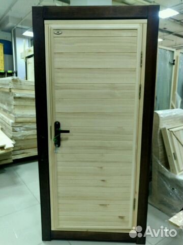 Дверь входная деревянная утеплённые