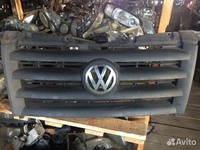 Решетка радиатора для VW Crafter 2006) Решетка радиатора для VW Crafter 2006)