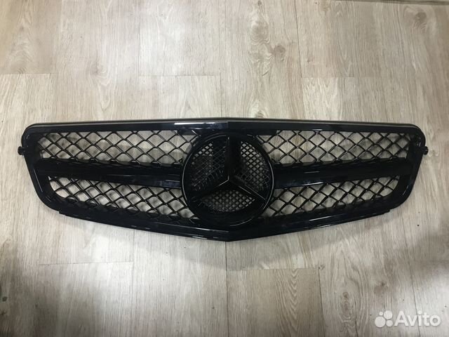 Решетка радиатора mercedes c204 w204 AMG 6.3 black Решетка радиатора mercedes c204 w204 AMG 6.3 black