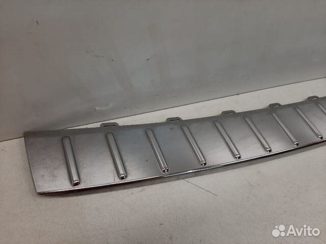 Накладка бампера задняя верхняя Volkswagen Touareg Накладка бампера задняя верхняя Volkswagen Touareg
