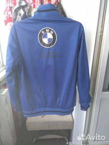 Куртка BMW.Двухстороняя черный с одной синий с дру Куртка BMW.Двухстороняя черный с одной синий с дру