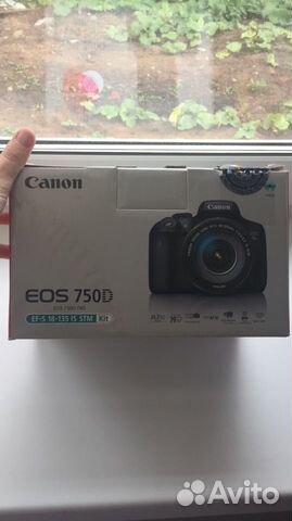 Canon EOS 750D EF-S 18-135мм IS STM Kit