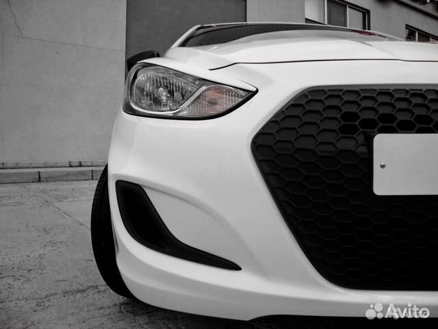 Решетка радиатора Маска бампера на Hyundai Solaris