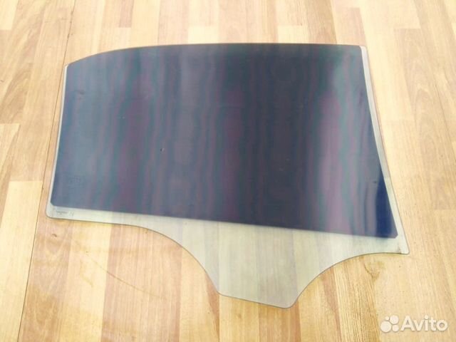 Стекло задней левой двери Mercedes W212 Стекло задней левой двери Mercedes W212