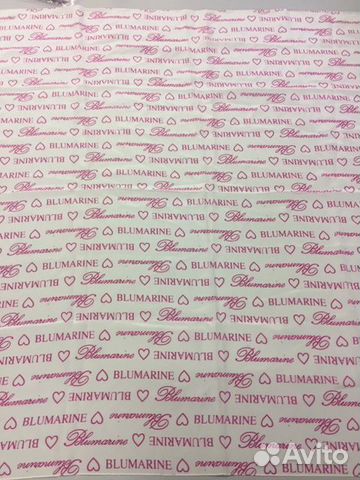 Платок blumarine Love с сердечками 90х90 Платок blumarine Love с сердечками 90х90