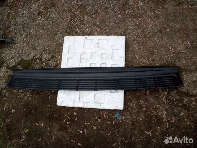 Тойота Ленд Крузер 200 накладка заднего бампера