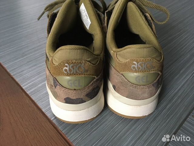 Кроссовки asics