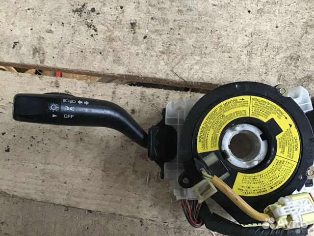 Рычаг поворотником и дворников Форд Эскейп Маверик Рычаг поворотником и дворников Форд Эскейп Маверик