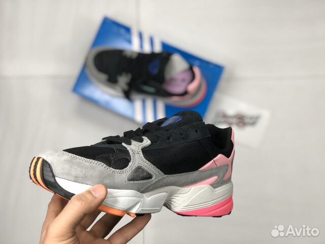 Новые Кроссовки Adidas Falcon Размеры 36-40 Есть Новые Кроссовки Adidas Falcon Размеры 36-40 Есть