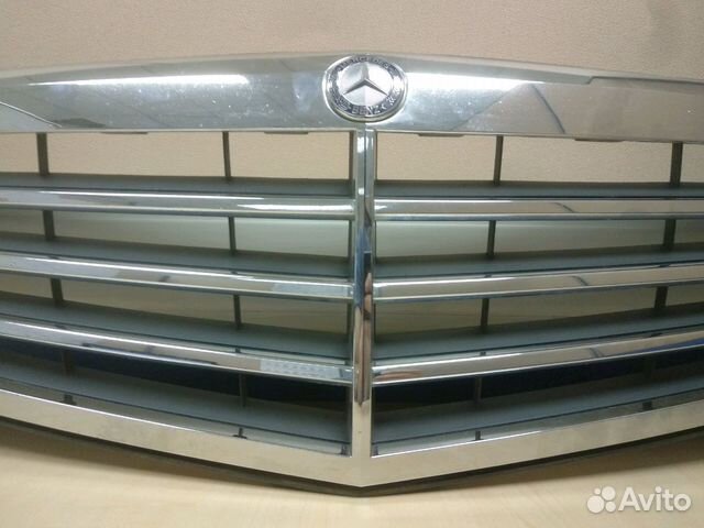 Решетка радиатора Mercedes-Benz C-class оригинал Решетка радиатора Mercedes-Benz C-class оригинал