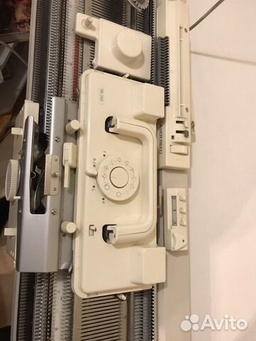 Двухфонтурная вязальная машина silver reed SK 280 Двухфонтурная вязальная машина silver reed SK 280