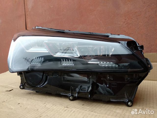 Фара Lexus NX 300H правая 3 линзы LED оригинал