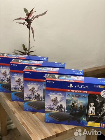 Sony PlayStation 4 Slim 1TB + PlayStation Hits Sony PlayStation 4 Slim 1TB + PlayStation Hits